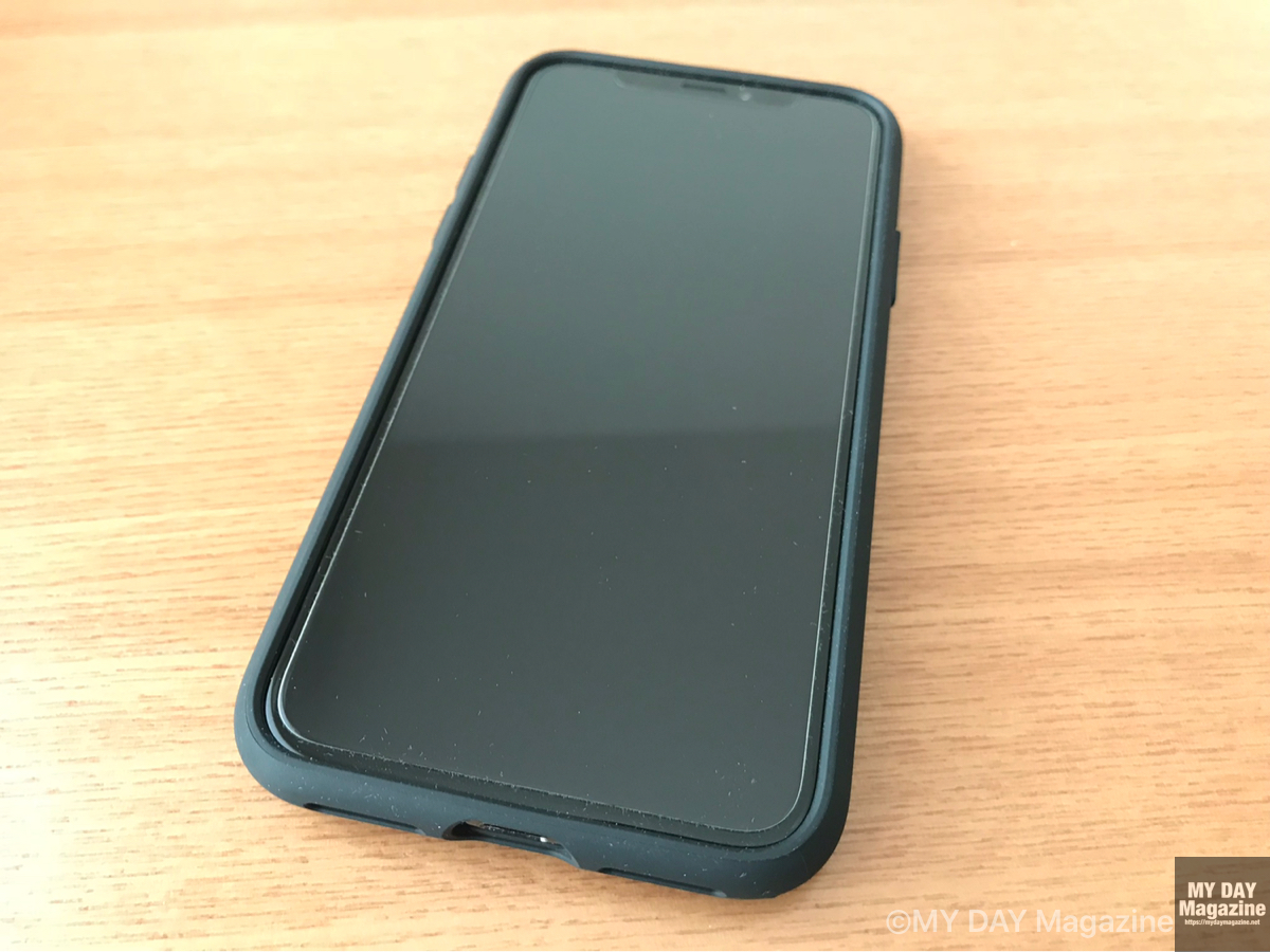 SpigenのiPhoneXSケース「ウルトラ・ハイブリッド  マット・ブラック」は安定のお気に入りケース。迷ったらこれ！