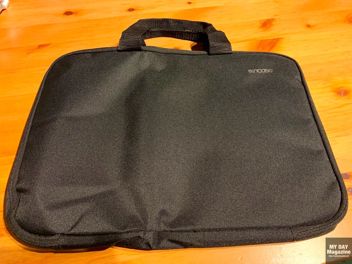 雑誌「MONO MAX9月号」の付録INCASEの万能ケースは単体でも欲しいレベルのクオリティ！