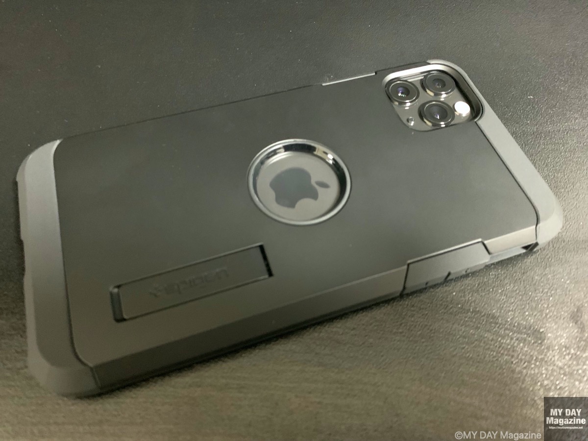 iPhone11 Pro Max用ケース、Spigen「タフ・アーマー」は安定の安心感とデザイン。